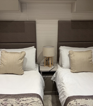 Carnaby Stamford, twin bedroom at Brokerswood