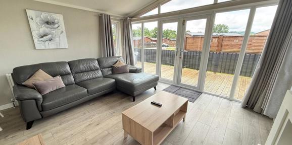 Finlake, Omar Southwold, patio doors