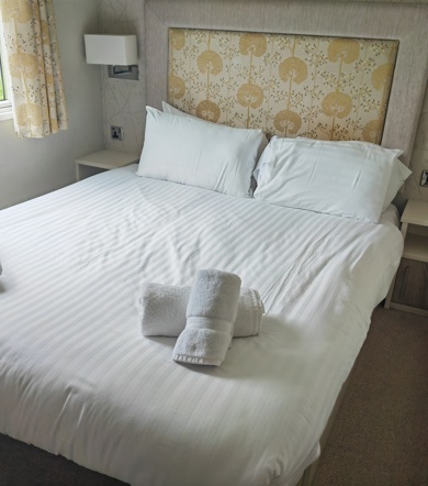 Praa Sands, Carnaby Hemsley, master bedroom