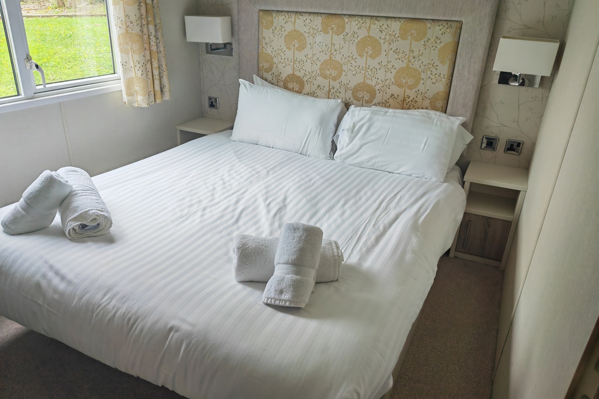 Praa Sands, Carnaby Hemsley, master bedroom