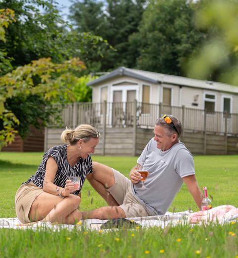 Dartmoor View Couple Having A Picnic