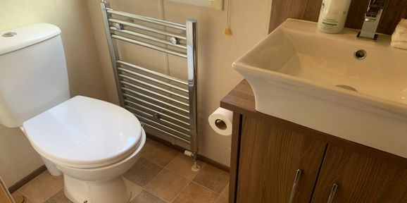 Carnaby Finesse, toilet at Finlake 