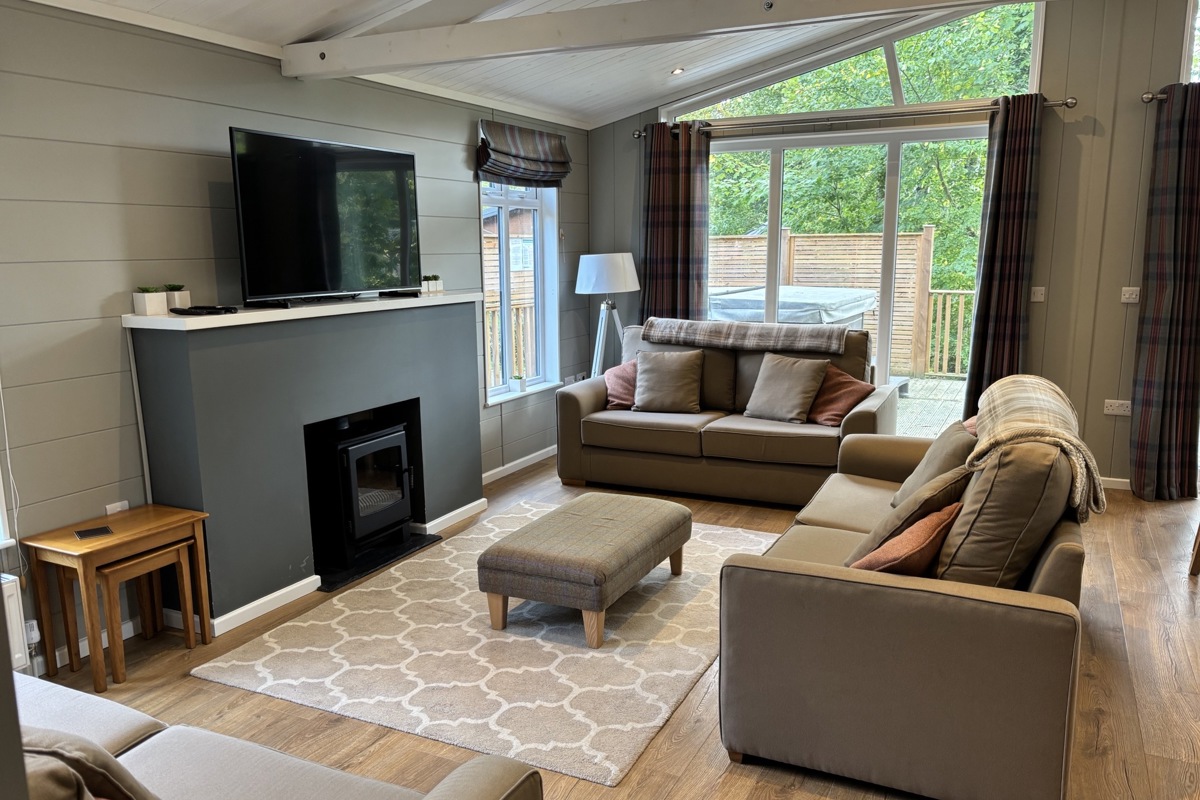 Prestige Foresters, living room with TV at Brokerswood