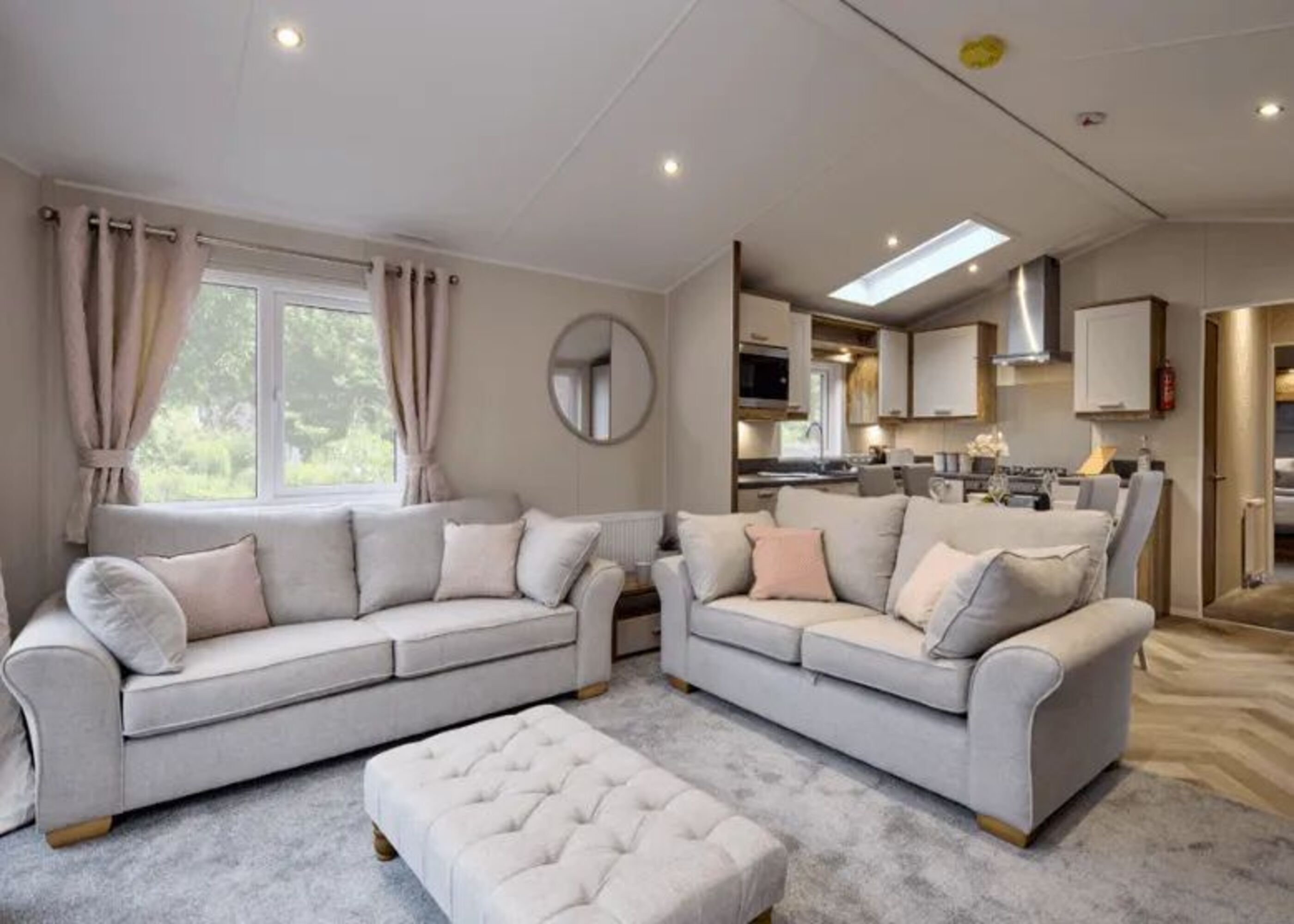 willerby-sheraton-lounge-dh-1