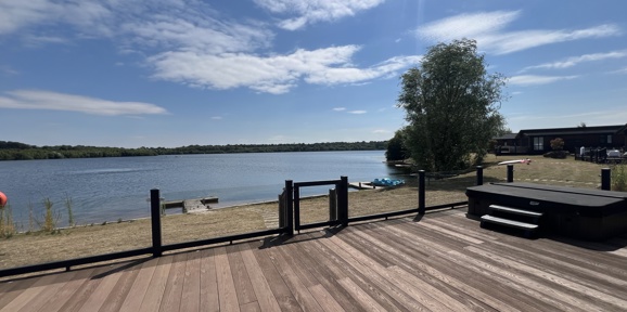 Delamere, Prestige Samphire, lake view