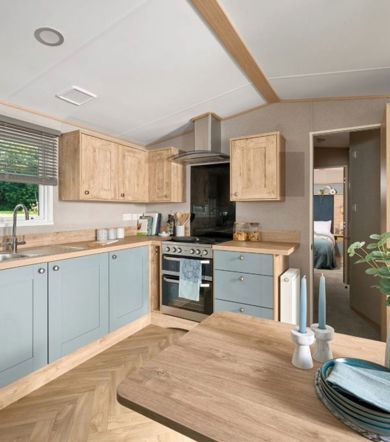 ABI Wimbledon FW12, Kitchen at Finlake