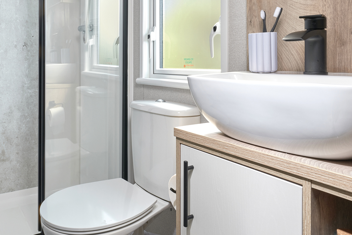 ABI Beverley, shower at Devon Hills