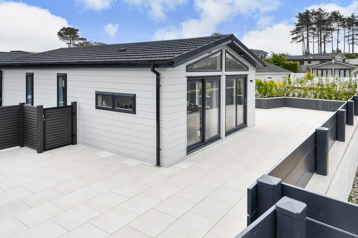 The Warren, Prestige Oyster Catcher, side exterior