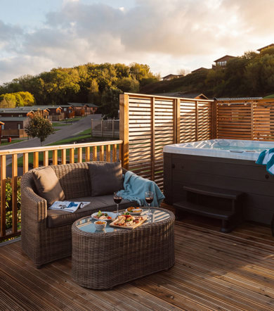 Finlake Autumn Dusk Lodge And Hot Tub
