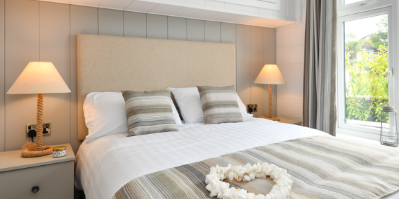The Warren, Prestige Oyster Catcher, master bedroom 