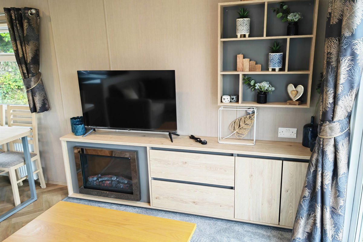 Carnaby Ashdale, fireplace and unit at Praa Sands