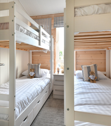 Prestige Navigator, twin bedroom at The Warren