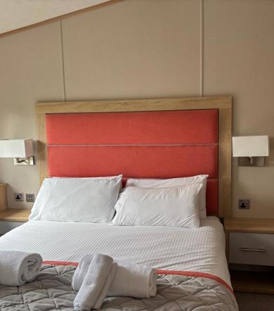 Carnaby Glenmoor Lodge, master bedroom at Dartmoor View