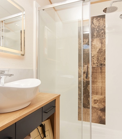 Carnaby Chantry, shower at Delamere