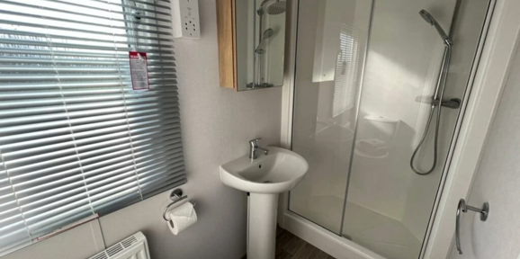 Carnaby Silverdale, shower at Talyfan