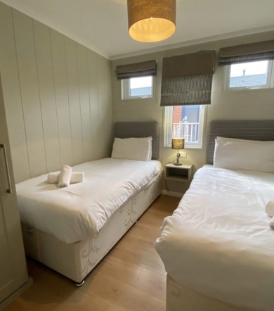 Prestige Dovecote, twin bedroom at Brokerswood