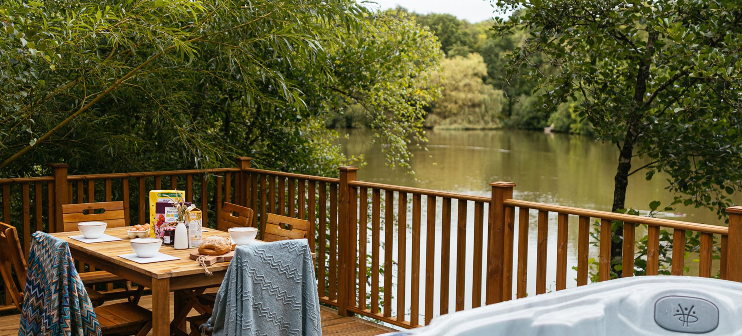 Brokerswood Hot Tub And Breakfast