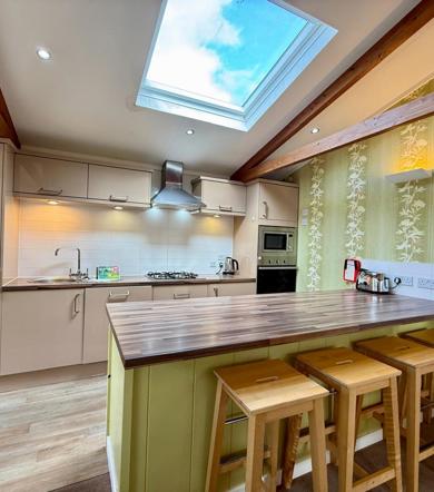 Wessex Summerhouse, breakfast bar at Finlake