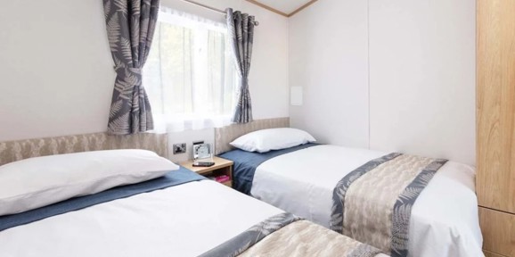 Carnaby Chantry, twin bedroom at Finlake 