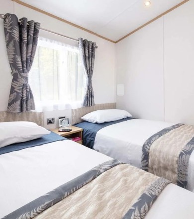 Carnaby Chantry, twin bedroom at Finlake 