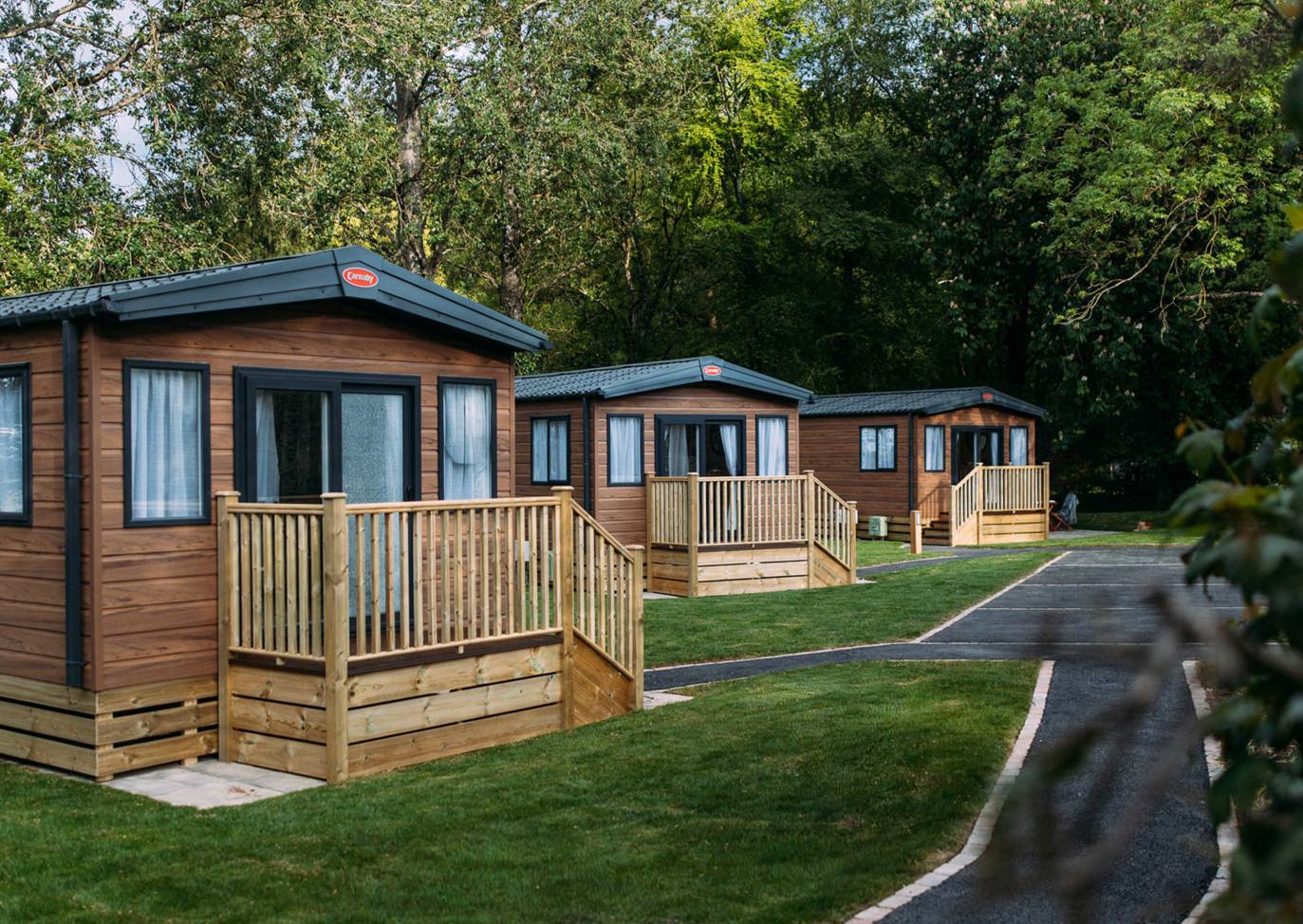 BW Chestnut Close Lodges In Trees