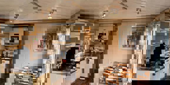 Carnaby Casablanca, kitchen and dining area at Dartmoor View