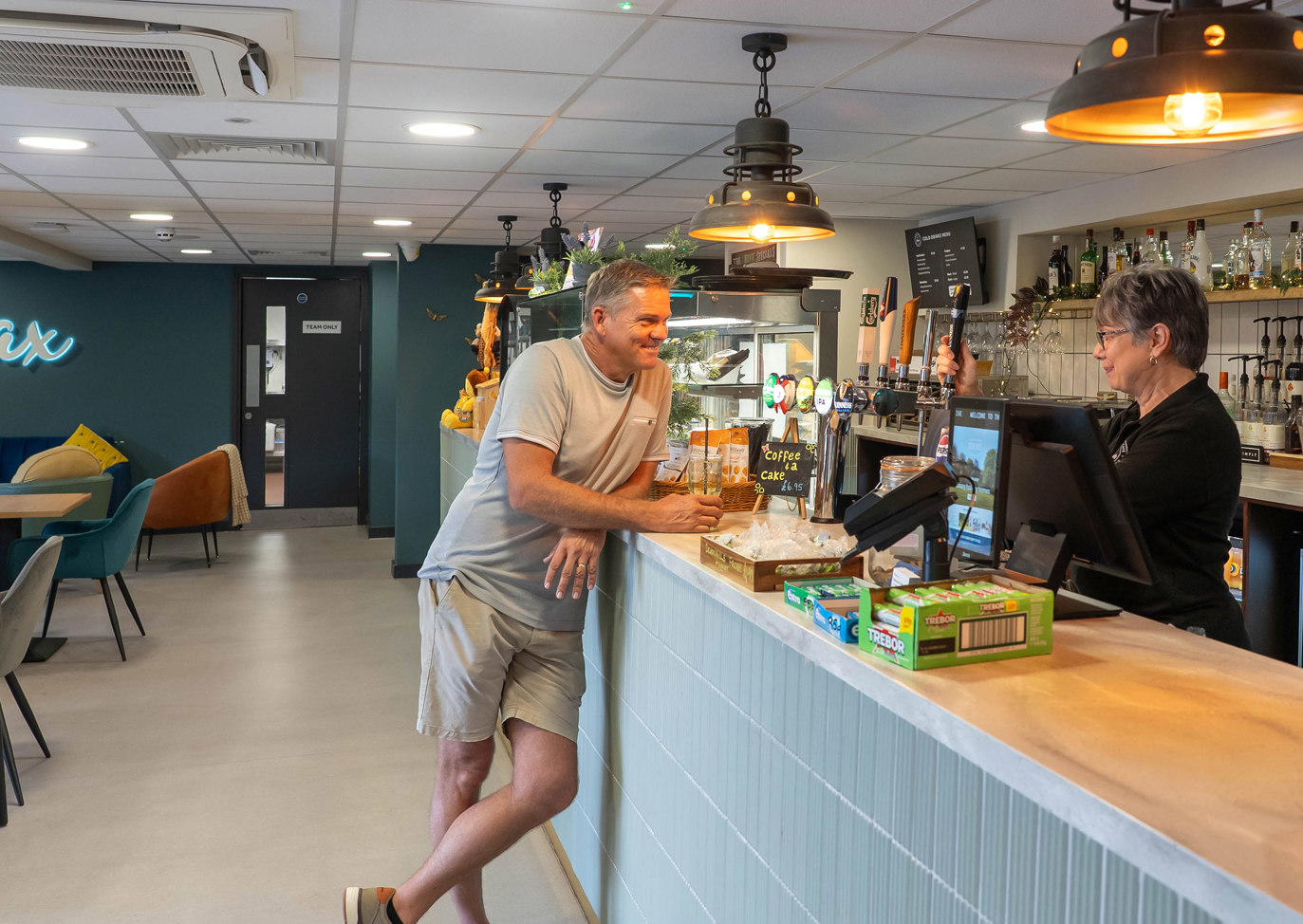 Devon Hills Man At The Hive Bar