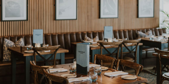 The Warren Tables In The Sandbar