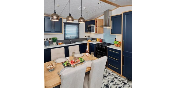 Carnaby Chantry, dining table at Brokerswood