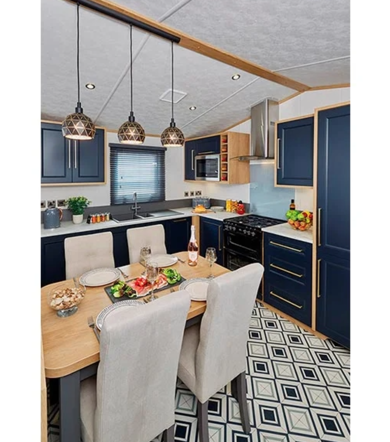 Carnaby Chantry, dining table at Brokerswood