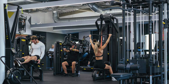 Finlake Gym People On Machines Sweating