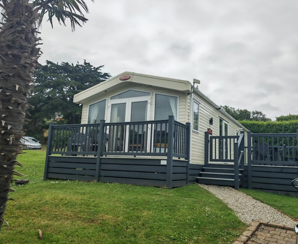 Praa Sands, Carnaby Hemsley, exterior