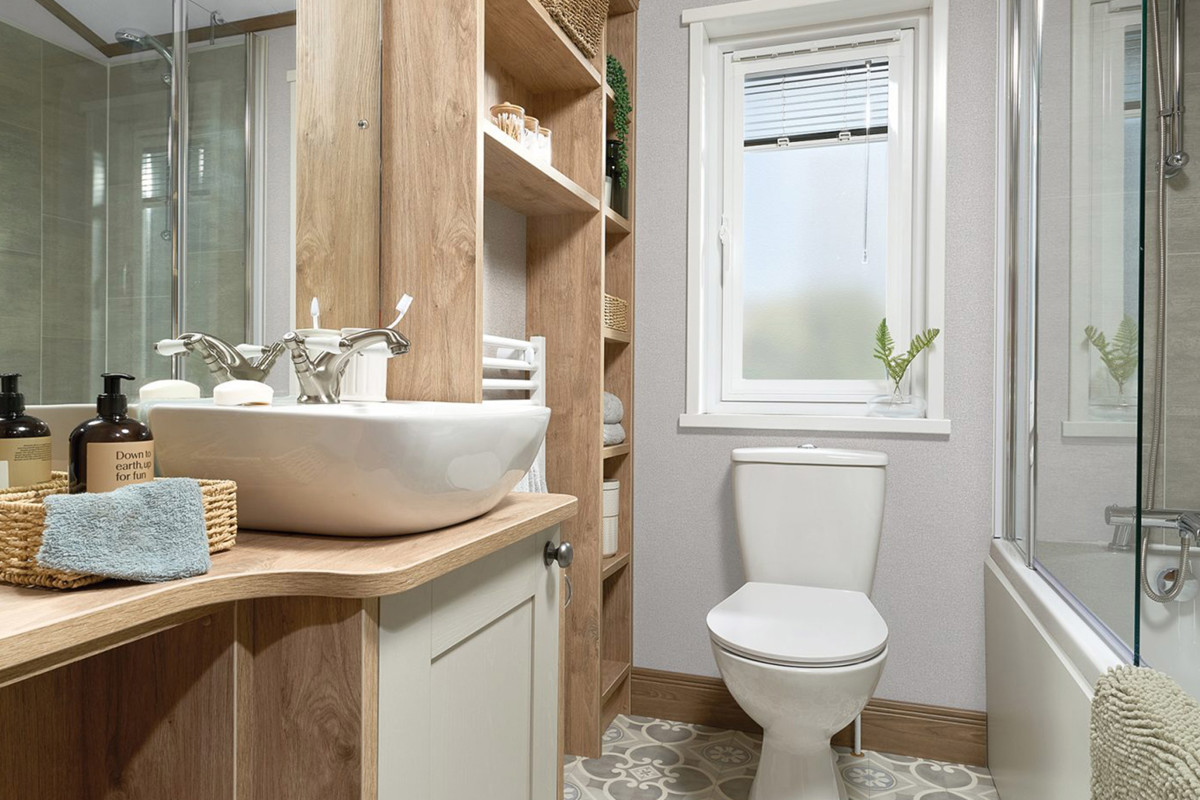 ABI Harrogate, bathroom at Finlake