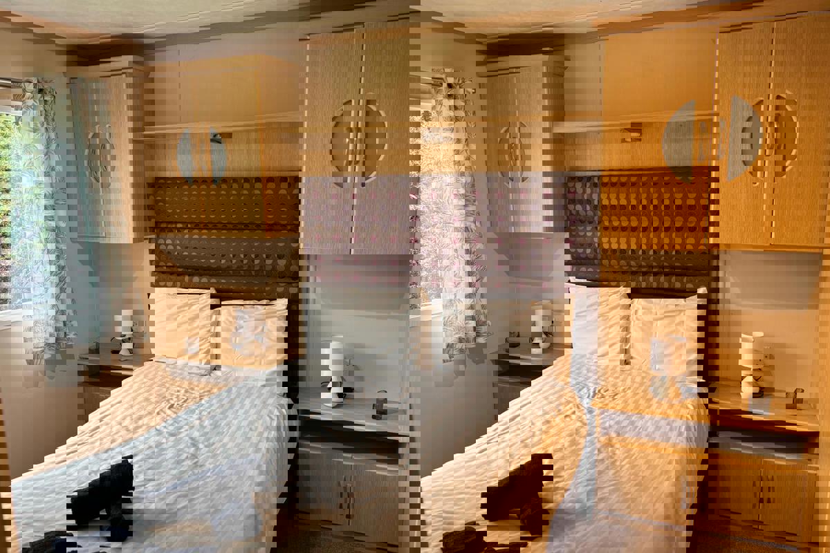 Carnaby Casablanca, master bedroom at Dartmoor View