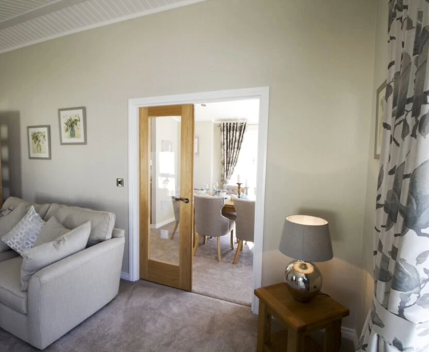 Oakgrove Clarendon, doorway into dining room at Finlake