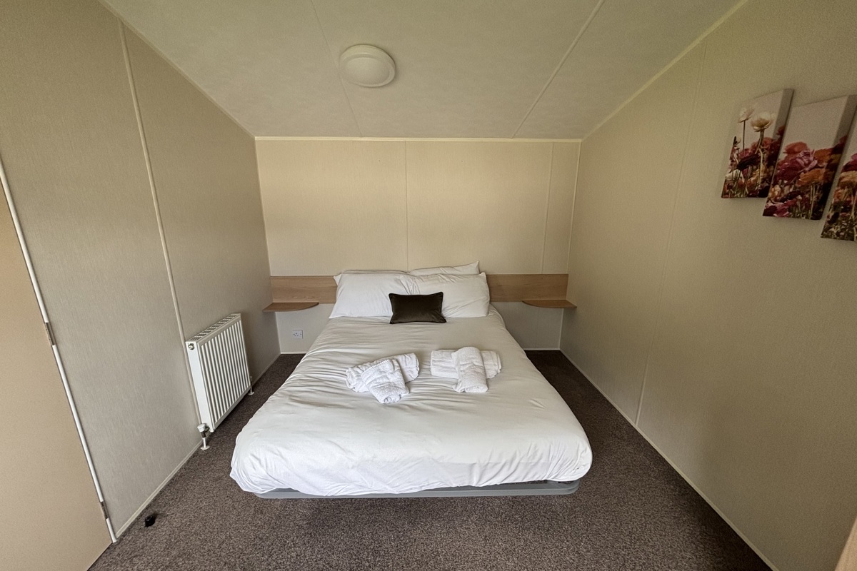 Dartmoor View, Willerby Aurora, double bed