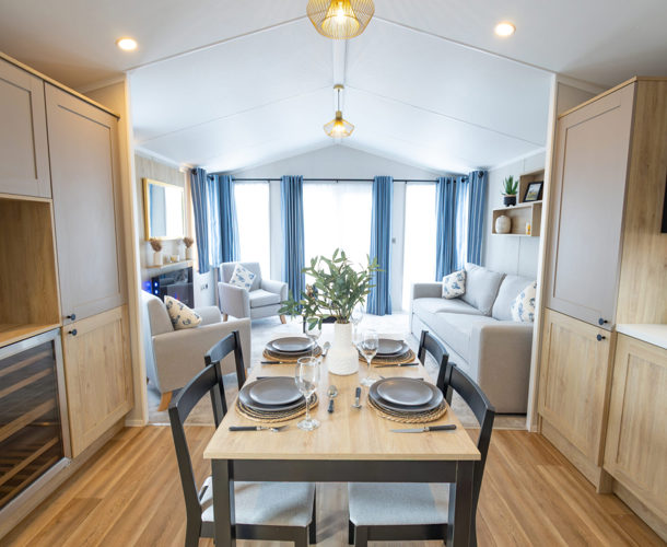 Sunseeker Spirit, dining area at Praa Sands