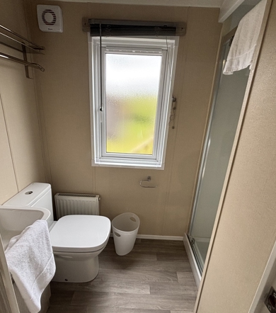 Devon Hills, Regal Hamilton, ensuite