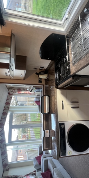 Carnaby Cascade, kitchen at Devon Hills