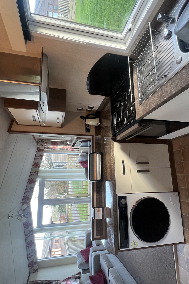 Carnaby Cascade, kitchen at Devon Hills