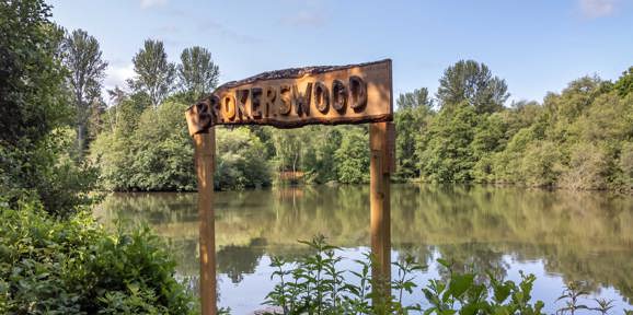 Brokerswood Sign By The Lake