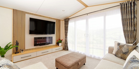 Carnaby Chantry, entertainment unit at Delamere