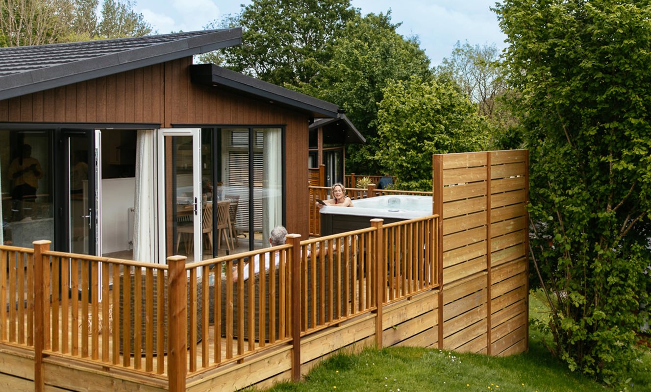 Finlake Garden View Of Hot Tub