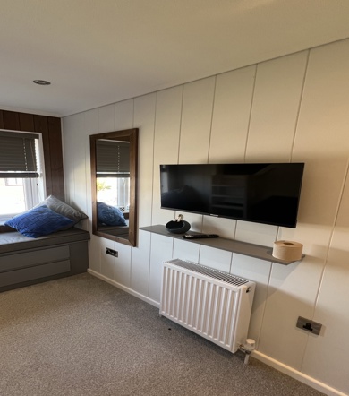 Delamere, Prestige Samphire, television