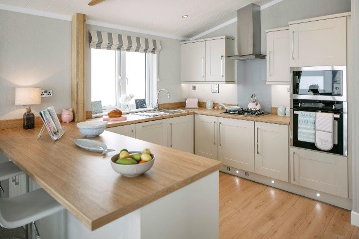 Wessex Contemporary, kitchen at Brokerswood