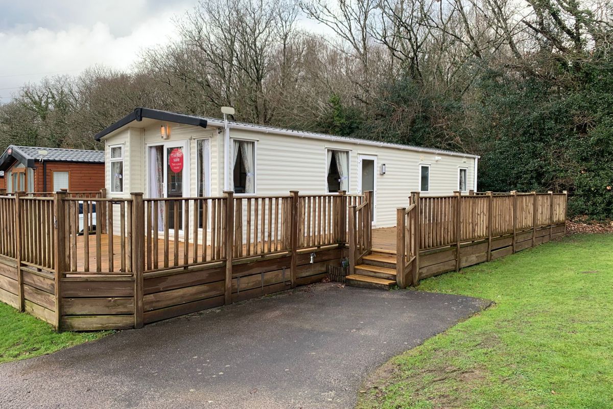 Carnaby Finesse, outside decking at Finlake