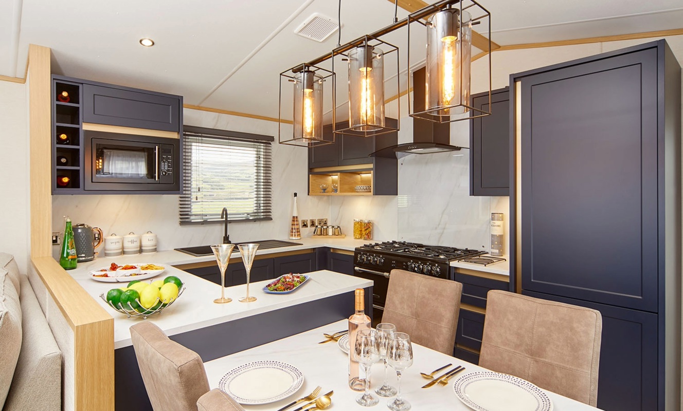 Carnaby Chantry, dining room table at Delamere