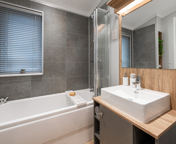 Omar Westfield, bath at Talyfan