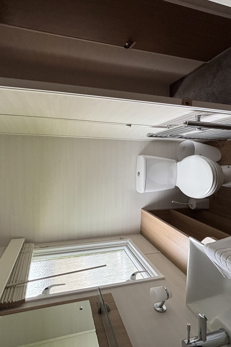 Carnaby Rosedale, bathroom at Praa Sands