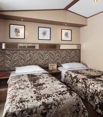 Carnaby Langham, twin bedroom at Delamere